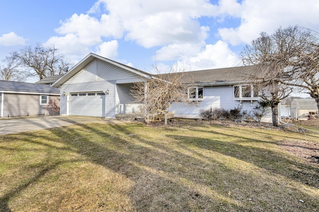 ranch-style house featuring an attached garage, a shingled roof, driveway, and a front yard