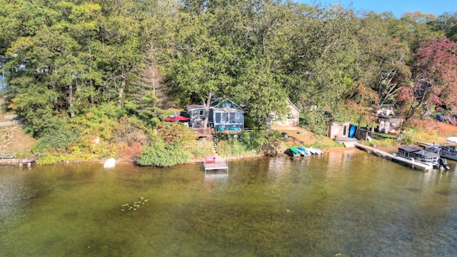 bird's eye view with a water view