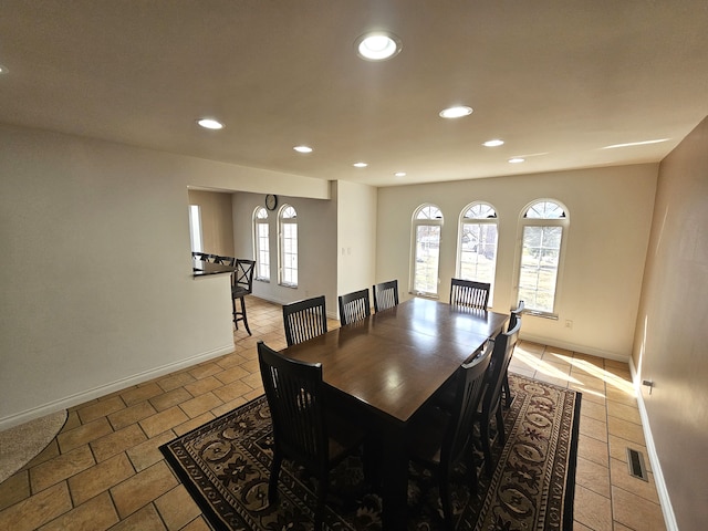 dining area featuring recessed lighting, visible vents, and baseboards