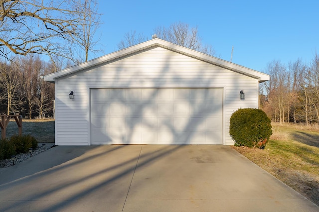 view of detached garage