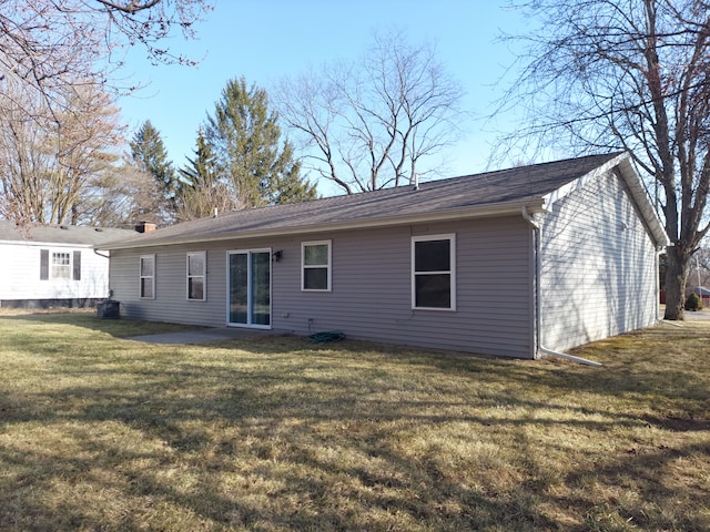 Listing photo 3 for 3934 Pontiac Lake Rd, Waterford MI 48328