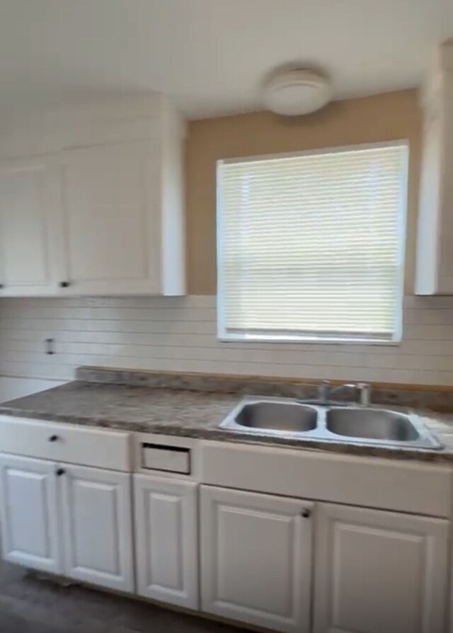 18488 Fairport St, Detroit, MI 48205 - photo 9