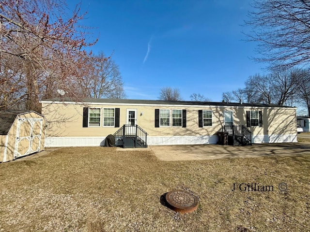 manufactured / mobile home with an outbuilding