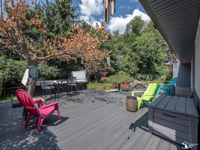 deck featuring outdoor dining space