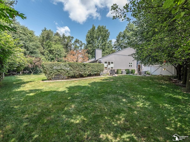 view of yard with fence