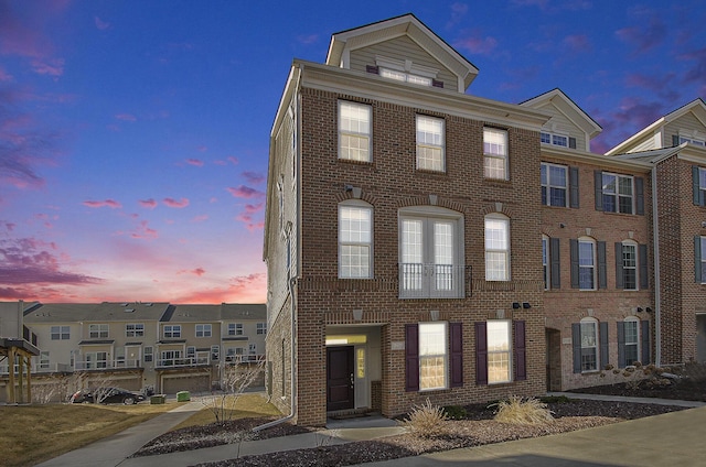 2822 Purley Ave, Ann Arbor, MI 48105 - townhome / multi-family property featuring brick siding