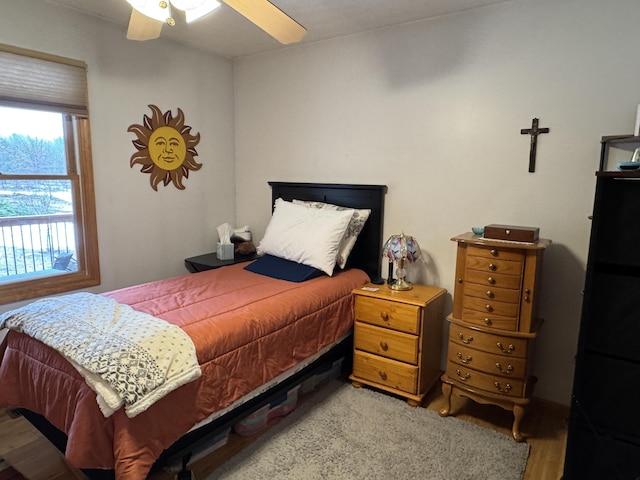 bedroom featuring a ceiling fan