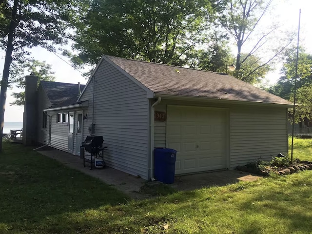 view of detached garage