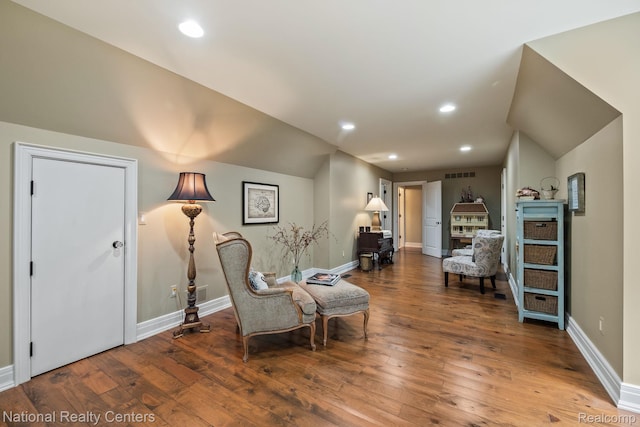 6654 College Park, Clarkston, MI 48346 - sitting room with vaulted ceiling, hardwood / wood-style floors, baseboards, and recessed lighting