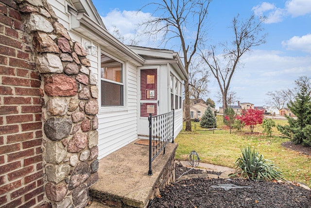 432 Market St, Walled Lake, MI 48390 - view of side of home with a lawn
