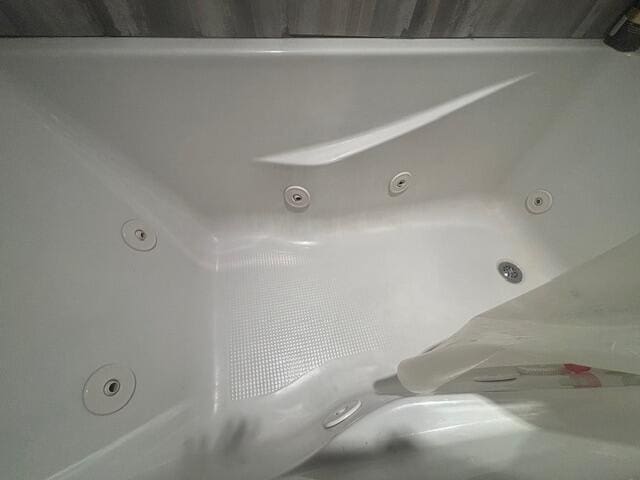 details with a jetted tub