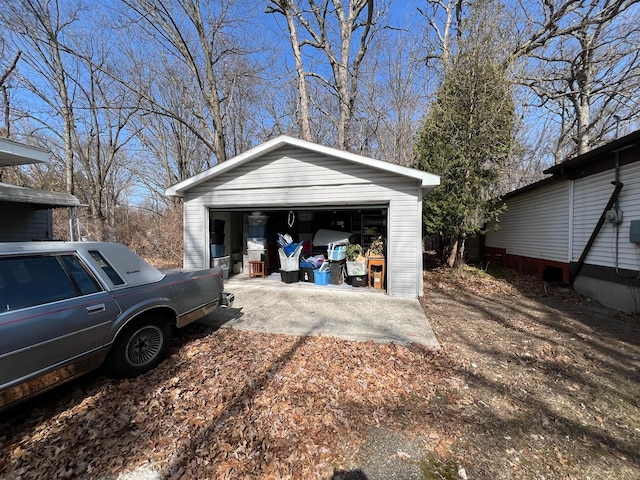 view of detached garage