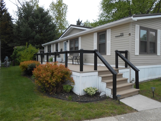 256 Shoreline Prt, Sanilac, MI 48469 - view of front facade featuring a front lawn