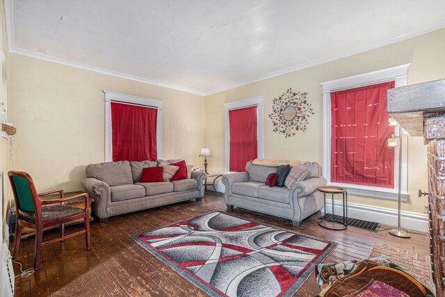28 Orchard Pl, Battle Creek, MI 49017 - living area featuring ornamental molding, baseboards, and wood-type flooring