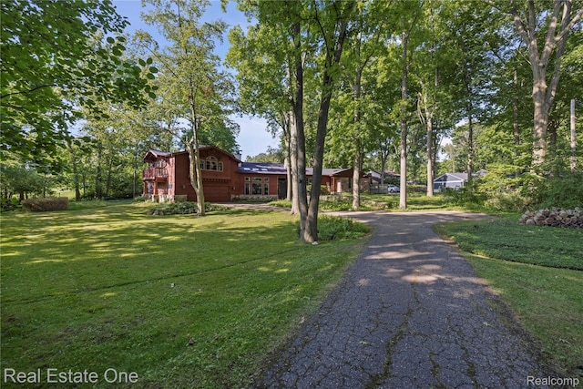 28190 Wildwood Trl, Farmington Hills, MI 48336 - view of front facade featuring a front yard