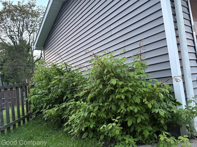 221 Center St, Clio, MI 48420 - exterior view
