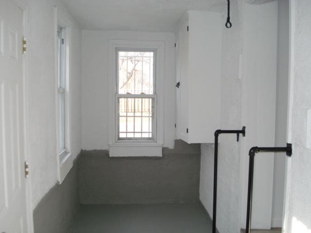 20885 Westview Ave, Ferndale, MI 48220 - corridor featuring plenty of natural light