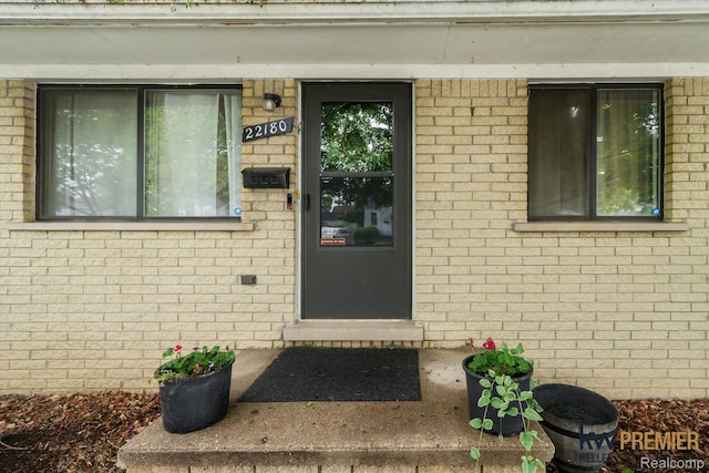 22180 Boulder Ave, Eastpointe, MI 48021 - entrance to property with brick siding