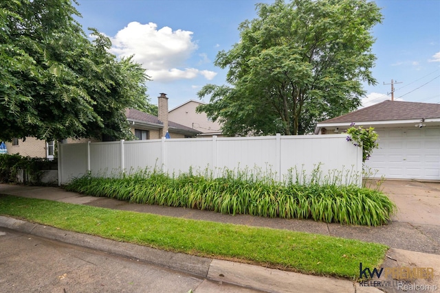22180 Boulder Ave, Eastpointe, MI 48021 - view of yard