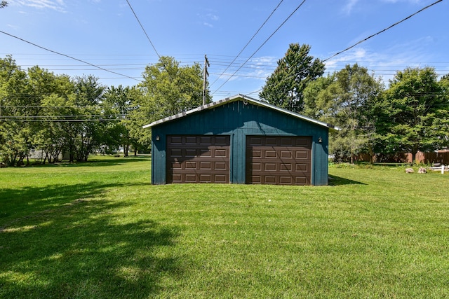 view of detached garage