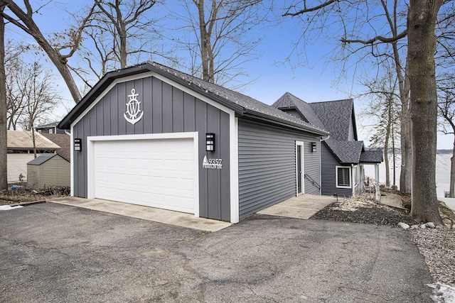 view of detached garage