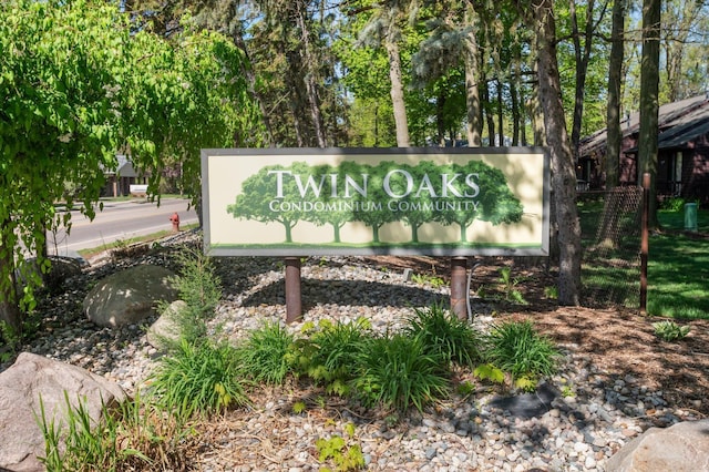 131 E Jolly Rd Unit E6, Lansing, MI 48910 - view of community / neighborhood sign