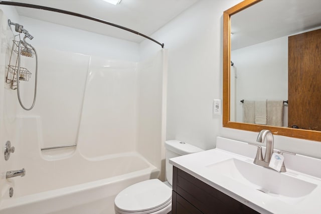 131 E Jolly Rd Unit E6, Lansing, MI 48910 - full bath with bathing tub / shower combination, toilet, and vanity