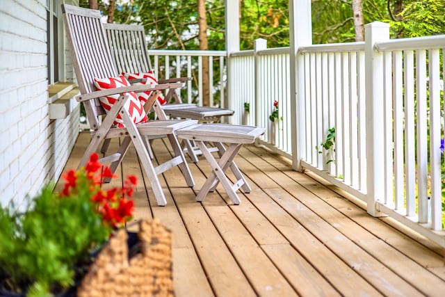 9696 Union Pier Rd, Union Pier, MI 49129 - view of balcony