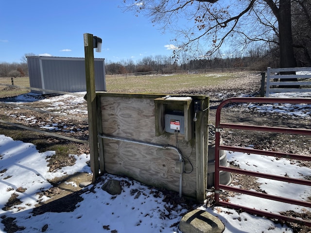 70255 51st St, Lawrence, MI 49064 - details with fence