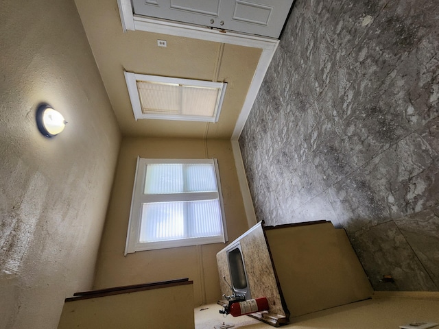 3491 Garland St, Detroit, MI 48214 - interior space