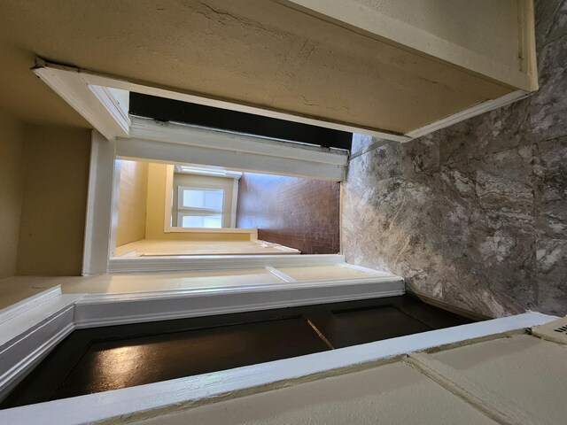 3491 Garland St, Detroit, MI 48214 - view of hallway