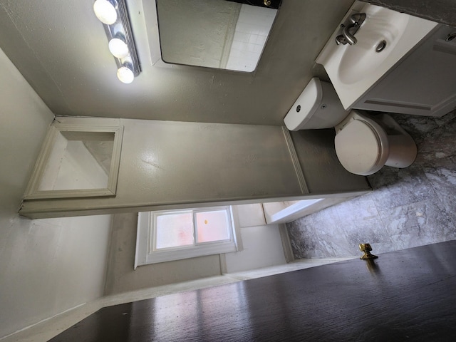 3491 Garland St, Detroit, MI 48214 - bathroom with toilet