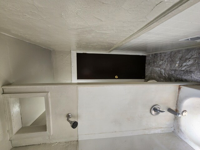 3491 Garland St, Detroit, MI 48214 - view of interior details