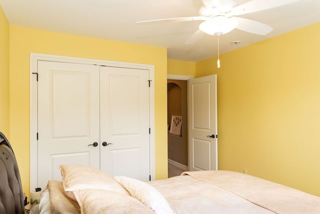 220 S Castell Ave, Rochester, MI 48307 - bedroom featuring a closet, a ceiling fan, and baseboards