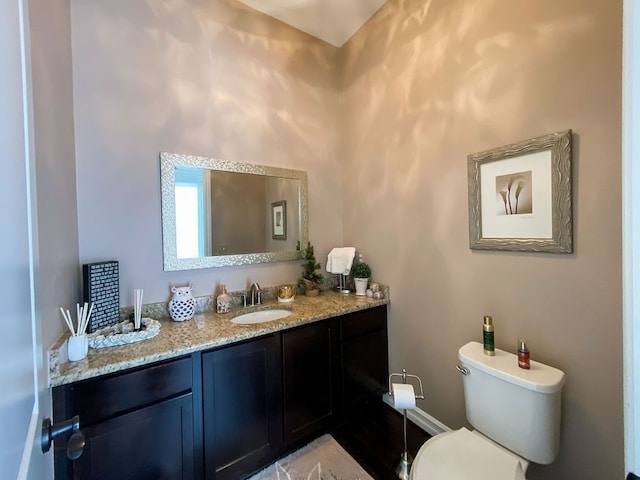 220 S Castell Ave, Rochester, MI 48307 - half bath featuring vanity and toilet