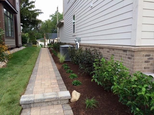 220 S Castell Ave, Rochester, MI 48307 - view of yard featuring central air condition unit