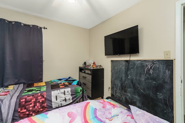 bedroom featuring ceiling fan