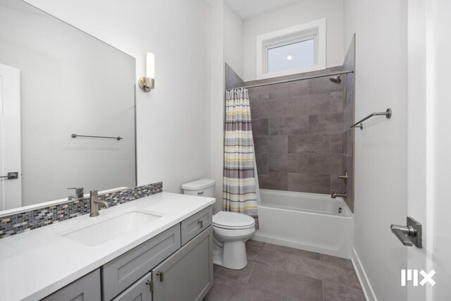 631 Fairview Ave NE Unit 3, Grand Rapids, MI 49503 - bathroom with toilet, vanity, and shower / bath combo