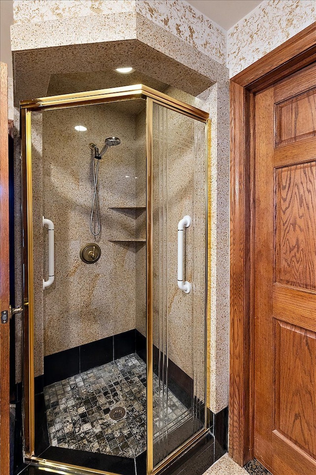 1270 John R Rd, Rochester Hills, MI 48307 - full bathroom featuring a stall shower