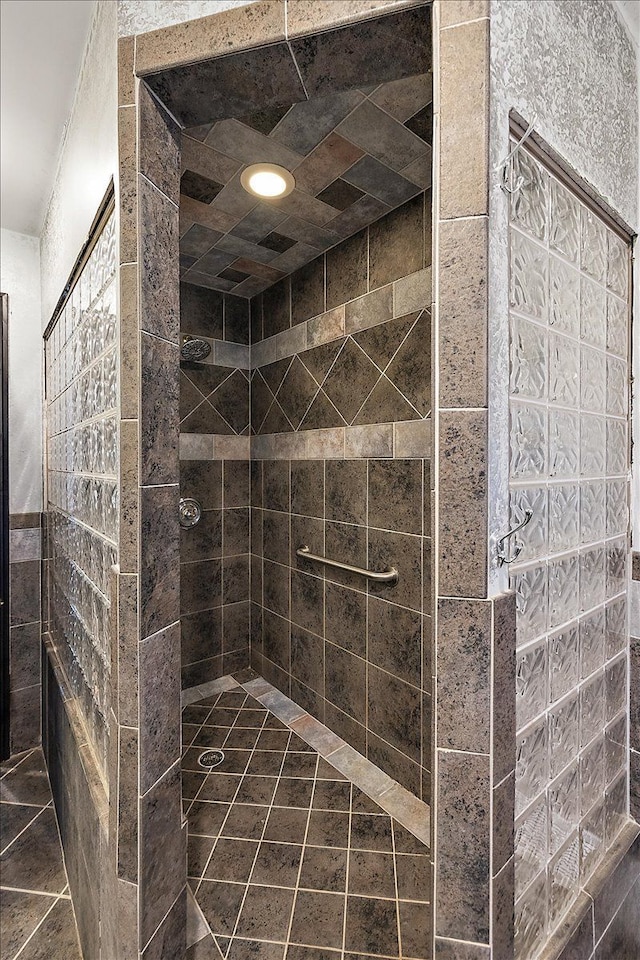 1270 John R Rd, Rochester Hills, MI 48307 - full bathroom featuring a tile shower