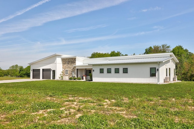 5595 Riverview Dr, Bridgeport, MI 48722 - photo 2