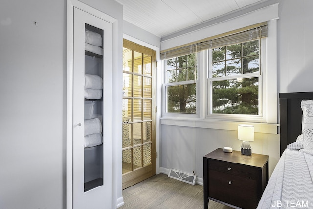 1200 Beach Dr, Holland, MI 49423 - bedroom featuring wood finished floors and baseboards