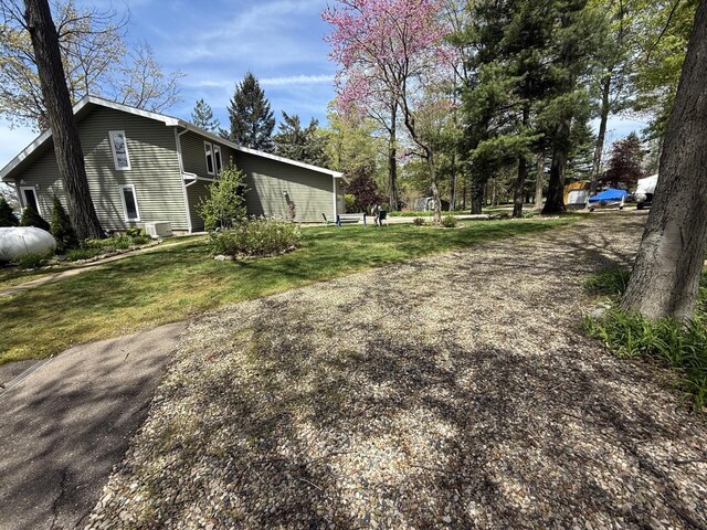 47463 Lakeview Dr, Lawrence, MI 49064 - view of green lawn