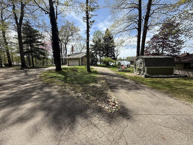47463 Lakeview Dr, Lawrence, MI 49064 - view of street