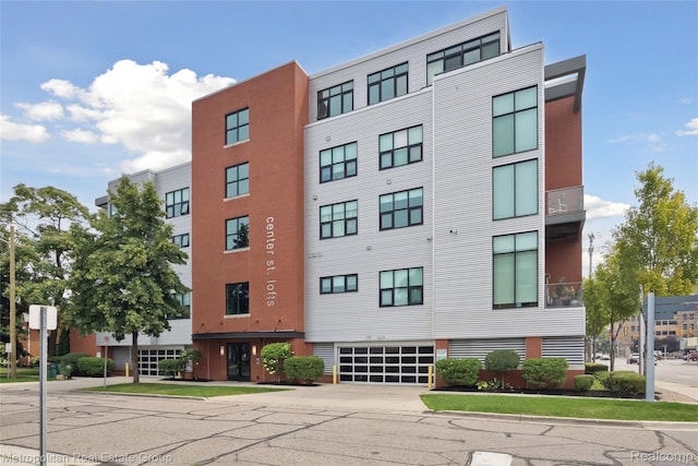 100 N Center St Unit 206, Royal Oak, MI 48067 - photo 4