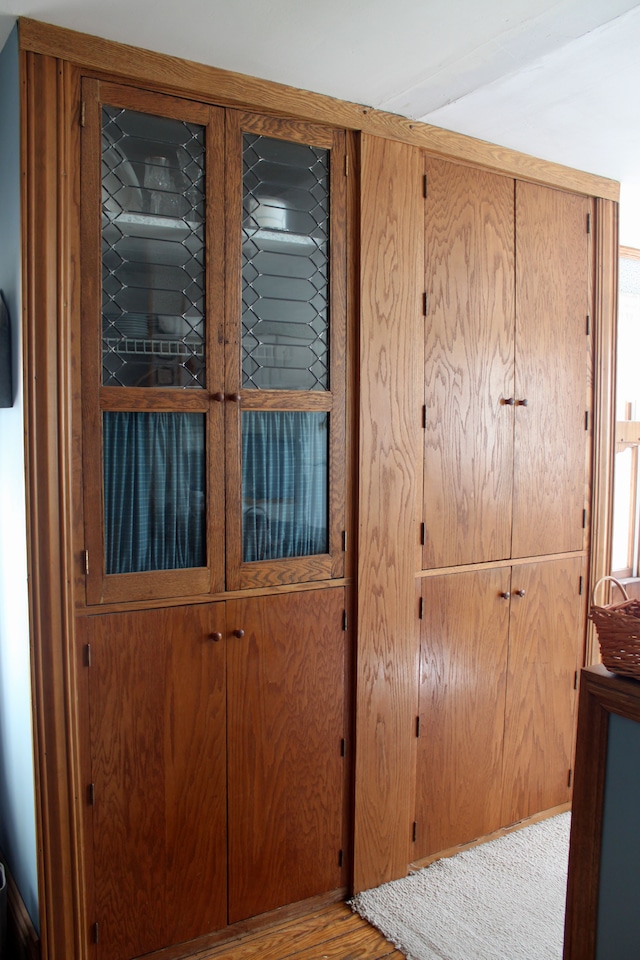 interior details with wood finished floors