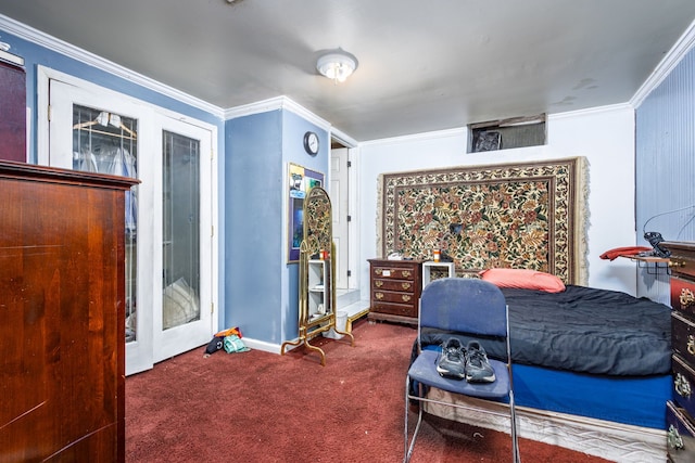 2174 Middlebelt Rd, West Bloomfield, MI 48324 - carpeted bedroom featuring crown molding and baseboards