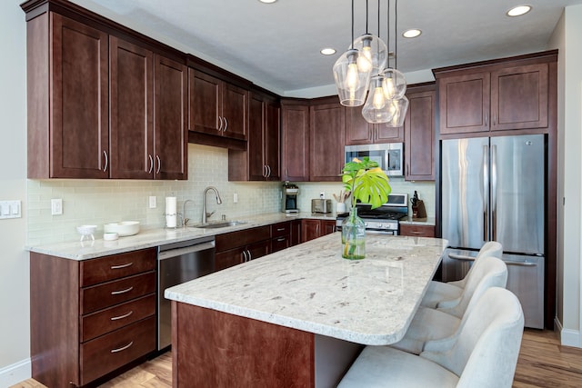 Listing photo 2 for 976 Lake Ridge Dr, Traverse City MI 49686