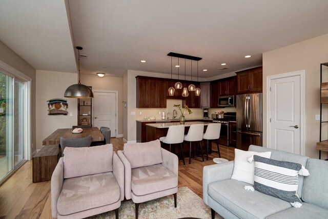 Listing photo 3 for 976 Lake Ridge Dr, Traverse City MI 49686