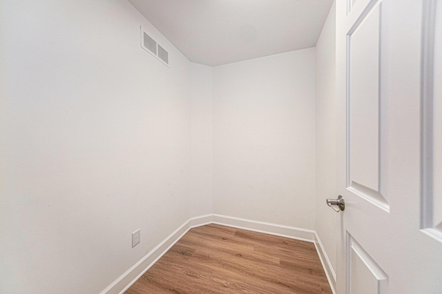 1019 Colony Dr, Saline, MI 48176 - unfurnished room with light wood-style flooring, visible vents, and baseboards